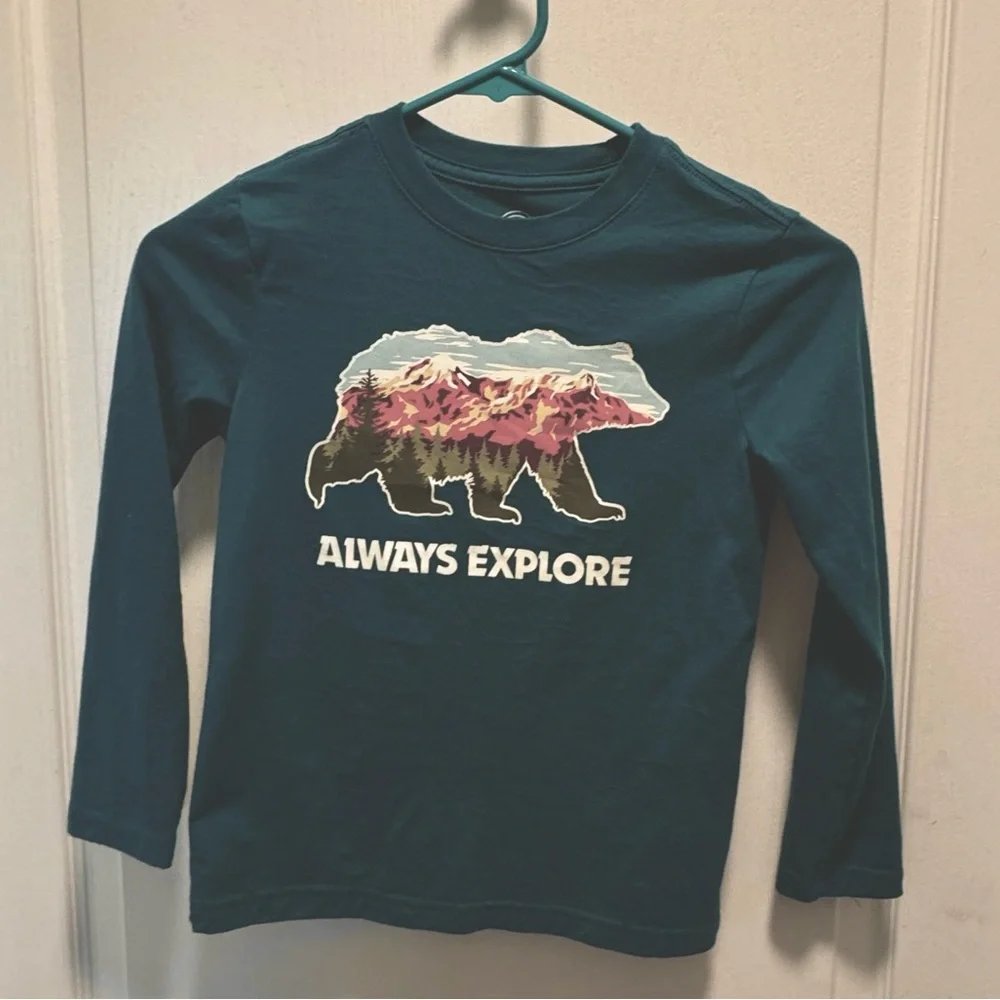 2 Little boys long sleeve shirts size 6/7, Bear explore & outdoors - school